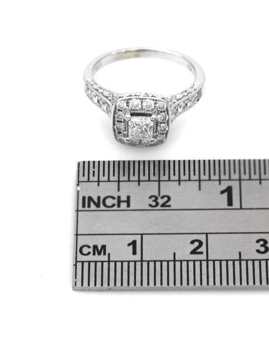 Princess Diamond Solitaire Diamond Halo Engagement Ring